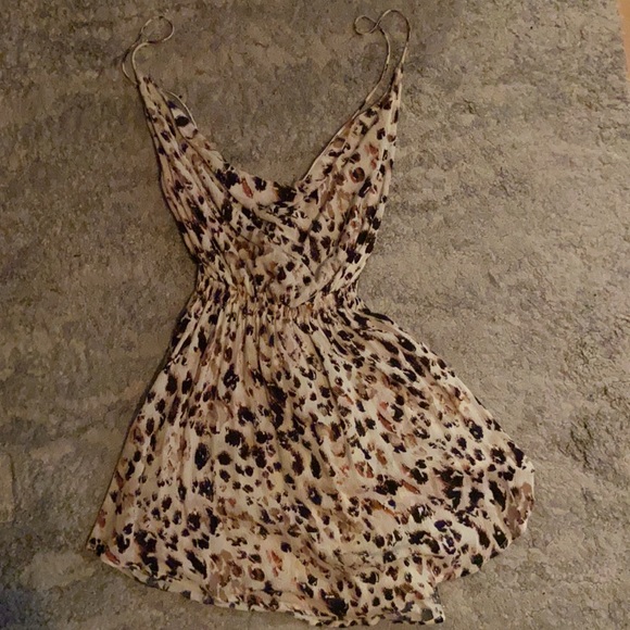 Olivaceous Leopard Sexy Dress Size M - Picture 4 of 6